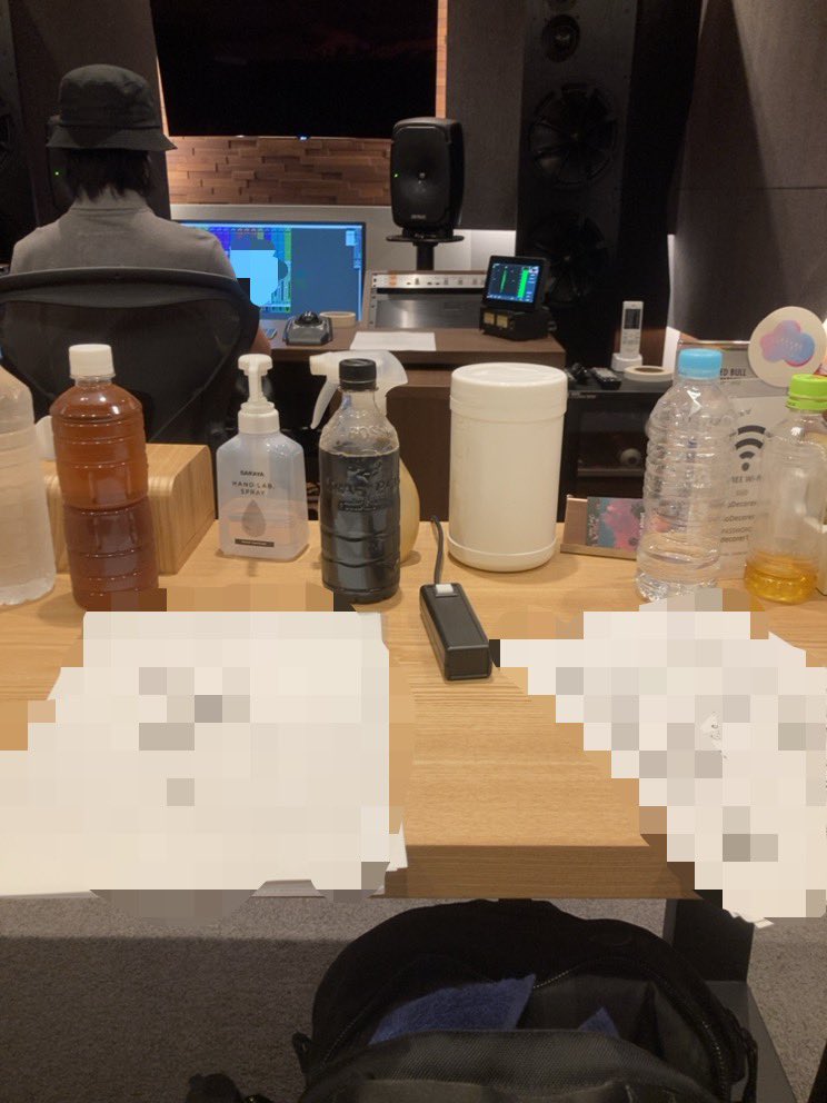 fuji_vo's tweet photo. 本日は朝からがっつりリレコーディングでした！神曲出来た可能性大。久々の作編曲の収録で嬉しい〜 https://t.co/v5beXjN2Wh