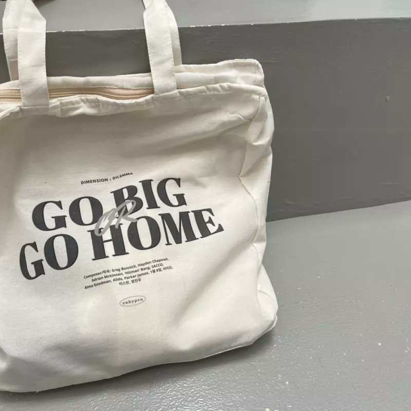 simcakeu's tweet photo. totebag enhypen edition! `` ~ ୨୧ ♡ ·

- a thread https://t.co/9Dt2PSUgTl