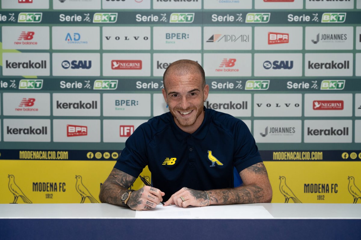 PicenoTime's tweet photo. Ascoli Calcio: sfida ad un Modena che si รจ rinforzato con gli arrivi di Palumbo, Zaro, Cotali e Manconi https://t.co/89OWVWVFYW #serieb #calciomercato #ModenaAscoli #MODASC https://t.co/sxY7sg45cr