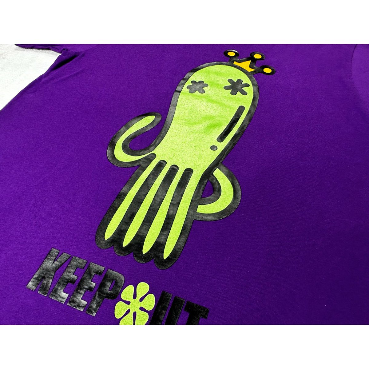 ENIMOCLOTHING's tweet photo. 宇宙人の王様？
エニアン初登場‼️

https://t.co/SEVdYsuPTa https://t.co/O1ZdzaKelg