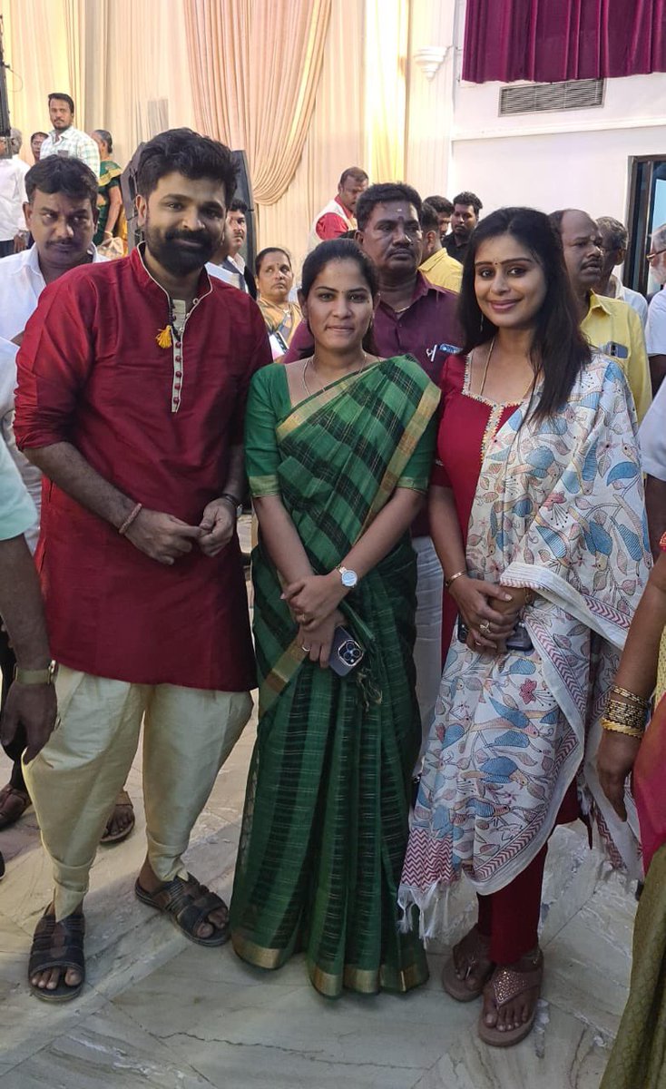 Happy Meeting The Strong Pillars Of @arivalayam @dmk_youthwing @DMK_Chennai @mkstalin With The Most respected Health & Family Welfare Minister @Subramanian_ma & Honourable Chennai Mayor @PriyarajanDMK Along With @Rajkamal_actor