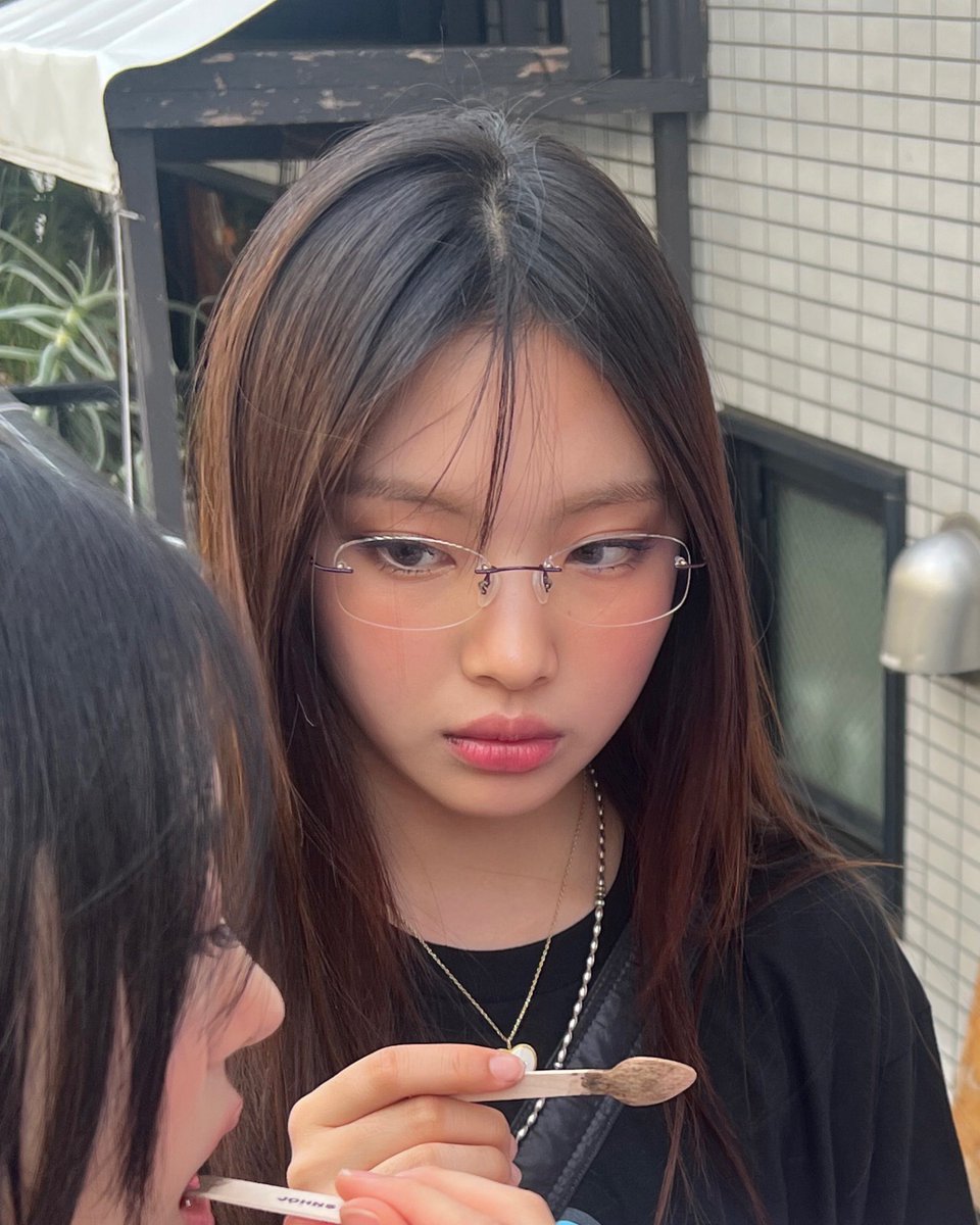 メガネヘイン　

#뉴진스 #NewJeans #혜인 #Hyein