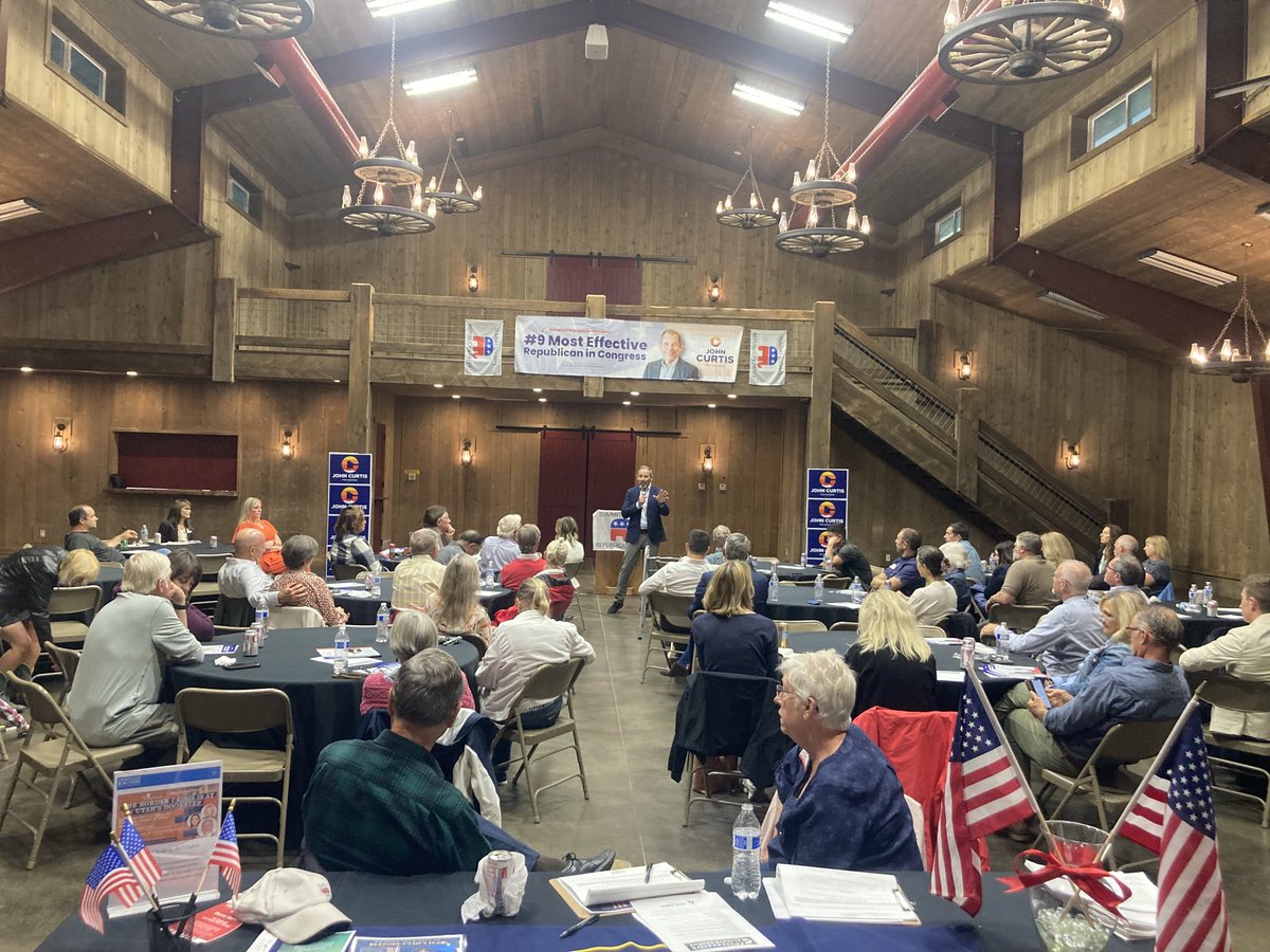 Listening to ⁦@RepJohnCurtis⁩ talk climate change with GOP delegates from Summit and Wasatch Counties, and just overwhelmingly impressed. No one else can talk about that subject with this audience and connect as well as he does. #BigTent