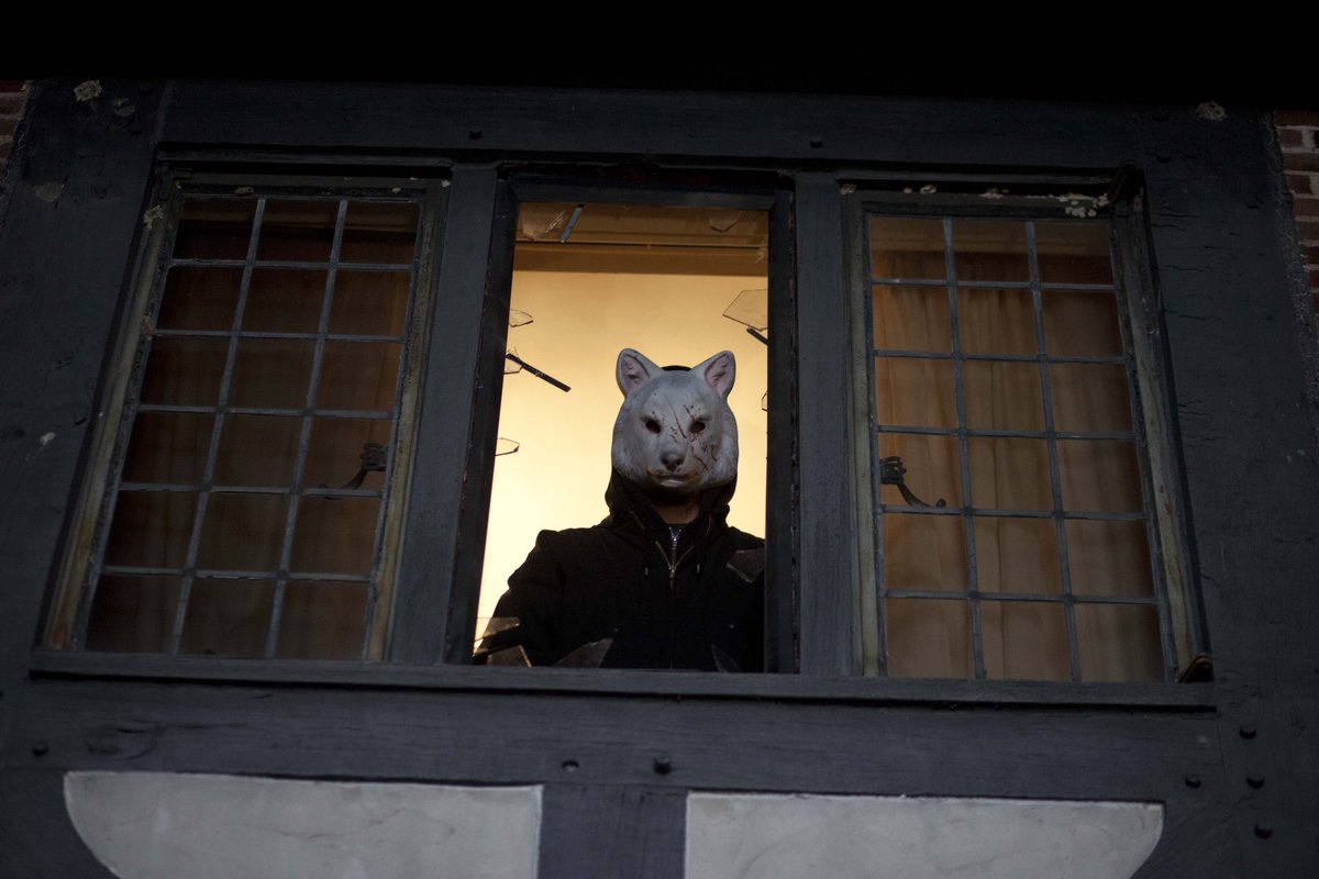 FilmUpdates's tweet photo. ‘YOU’RE NEXT’ was released in theaters 10 years ago today. https://t.co/fTcXUocPDZ