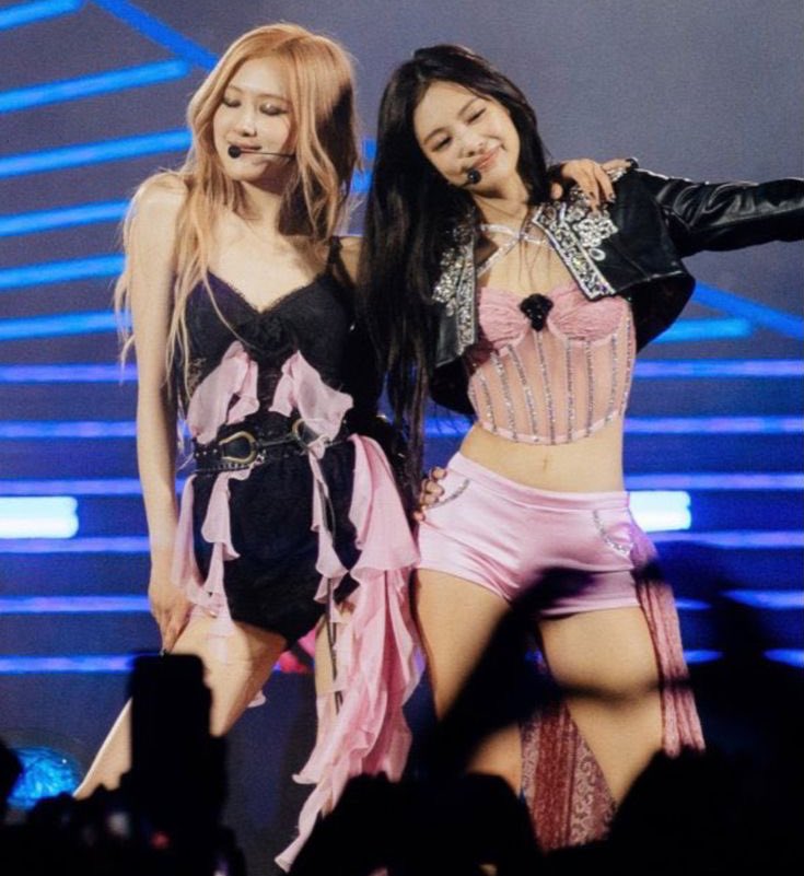 rosietonic's tweet photo. Todos digan “Gracias Jennie y Rosé, por crear una obra de arte como lo es ‘THE GIRLS’. Denme mi subunit Chaennie!!!!

BLACKPINK THE GIRLS OST
#THEGIRLS #BLACKPINK_THE_GAME https://t.co/jomVyiRDFU
