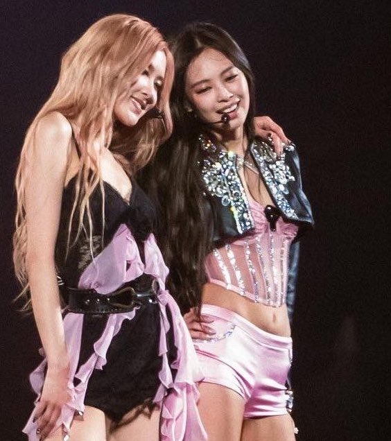 rosietonic's tweet photo. Todos digan “Gracias Jennie y Rosé, por crear una obra de arte como lo es ‘THE GIRLS’. Denme mi subunit Chaennie!!!!

BLACKPINK THE GIRLS OST
#THEGIRLS #BLACKPINK_THE_GAME https://t.co/jomVyiRDFU