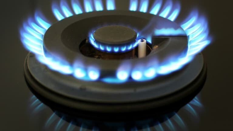 Le prix du gaz flambe, poussé par les risques de grève en Australie
l.bfmtv.com/T6m
