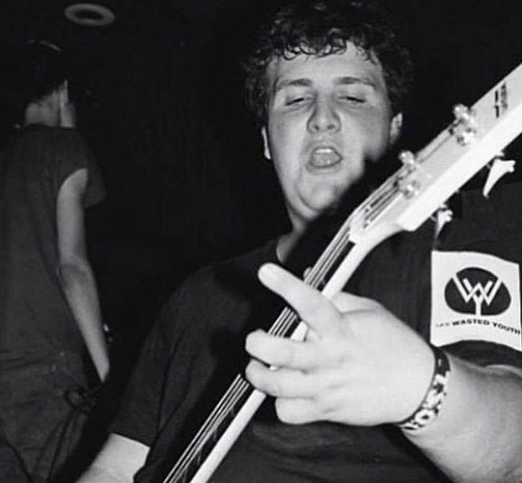 PunkRockStory's tweet photo. In memory of Steve Soto, founding member of California punk rock band Agent Orange in 1979, founding member of Adolescents in 1980, born on this day in 1963.

#punk #punks #punkrock #stevesoto #adolescents #agentorange #history #punkrockhistory #otd https://t.co/nCXfoiS4XE
