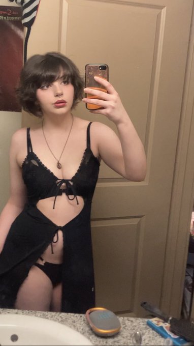 Haiiii :3 *kills u* https://t.co/40JTNVAYxL