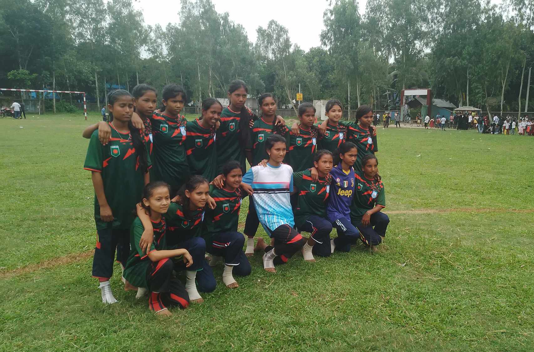 ঠাকুরগাঁও‌য়ে স্কুল পর্যা‌য়ে কি‌শোরীদের ফুটবল টুর্নামেন্ট অনুষ্ঠিত