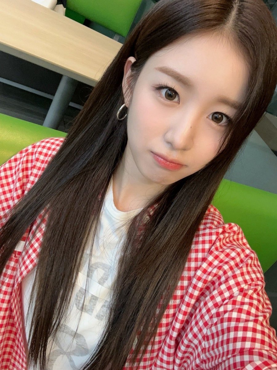 WOOAH_HM's tweet photo. [#우연]
오늘 더 행복하자아❤️
이 사진 보니까 샌드위치 먹고 싶다 ㅎ_ㅎ

#wooah #우아 #WOOYEON https://t.co/ot0YD2MPEr