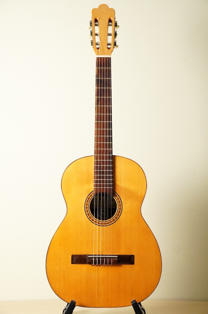 KurosawangyUK's tweet photo. クラシックギターは良い中古が入荷してますよ(・∀・)
お問い合わせお待ちしてます!
https://t.co/QNYhyLsqg4
#クラシックギター #横尾俊祐 #joseramirez #digiorgio #名古屋 https://t.co/Vgbk31w9AH