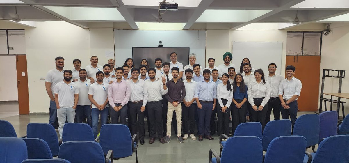 VeersaTech's tweet photo. Veersa continues with 2024 Campus Hiring at MSIT! Impressed by the talent &amp; energy of the engineering grads. Excited to welcome our new team members. Thanks to the MSIT community &amp; students for their enthusiasm. The future is bright! 🌟 #VeersaTech #CampusHiring #MSIT #Innovation https://t.co/NdY66DGDH8