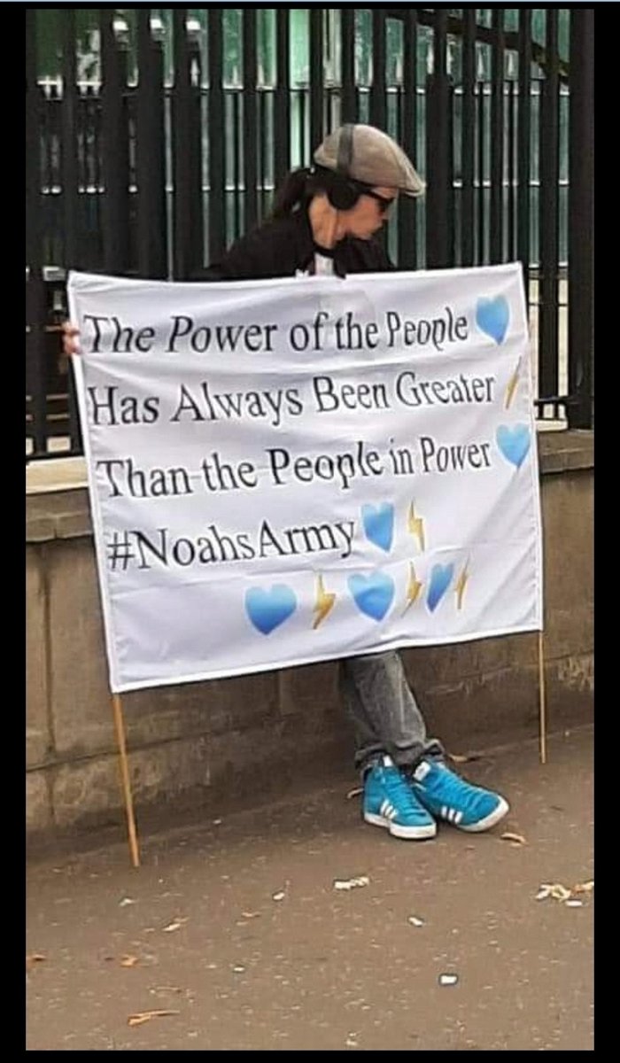 ChrisyMc4's tweet photo. #Belfast
#Ireland
#JusticeForNoahDonohoe
#Week165
#NoahsArmy ⚡️ https://t.co/N1JZfH1l9D