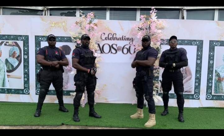 neyoswift's tweet photo. At NeyoSwift Guards, the aim  is to protect your precious moments. Contact us for flawless professional security services.

WhatsApp: +2348131061359, for any of your event security needs.
.
.
.
#securityguardservices #security #selfprotection #guardservices #guards #Nsg #Naija https://t.co/rCnfxa4ds5
