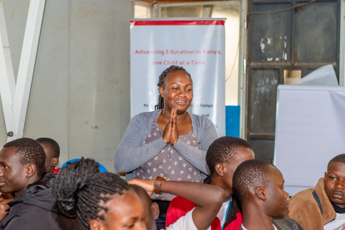 CMETrust's tweet image. On day 5 of the #AugustHolidayProgram, the scholars explored the importance of positive transition from high school to tertiary education led by @FaithKamadi Indeed Growth is inevitable and hence guidance on how to transition from one stage to another is key.
#CMETrustAt17