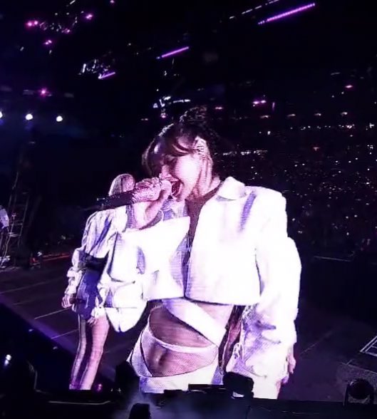 lalisamgger's tweet photo. Oh lord have mercy https://t.co/MUnIMZNfuX