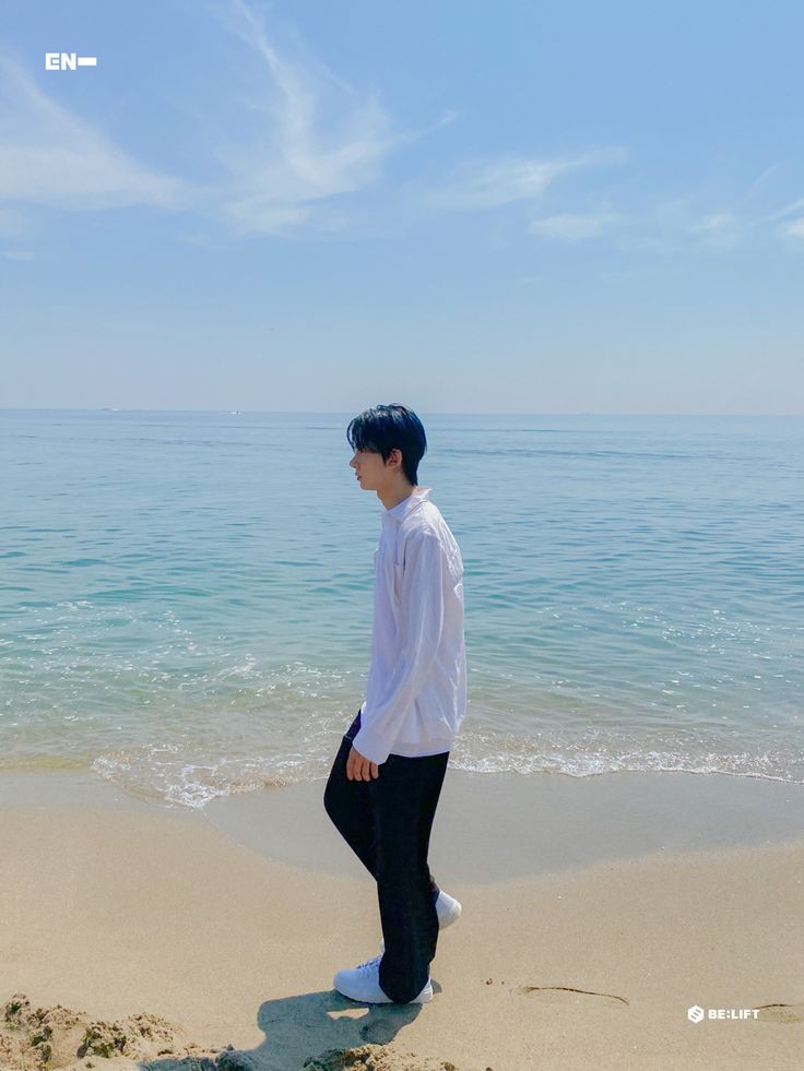 Clehee's tweet image. puisi, lukisan, dan heeseung💙🧡