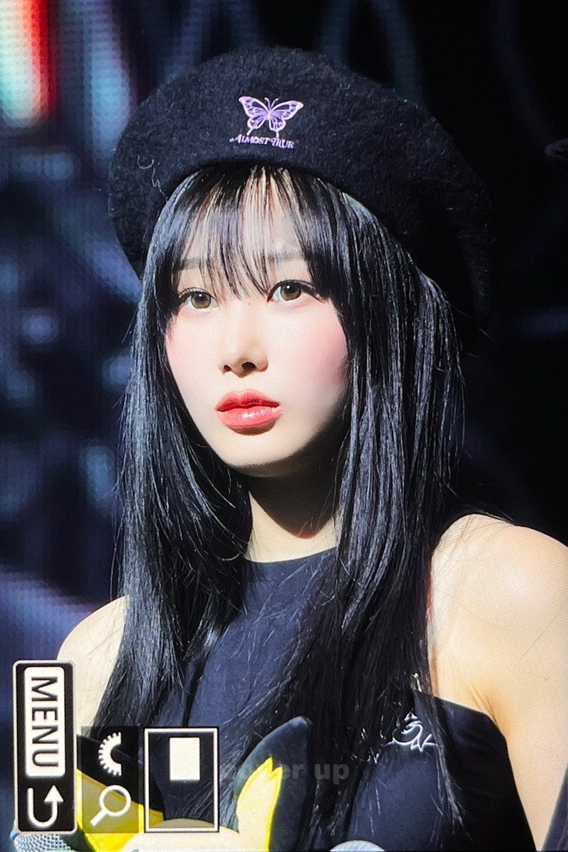 uchgaeri's tweet photo. GISELLE PLEASE KEEP USING BERETS https://t.co/zBiu9uYNjI