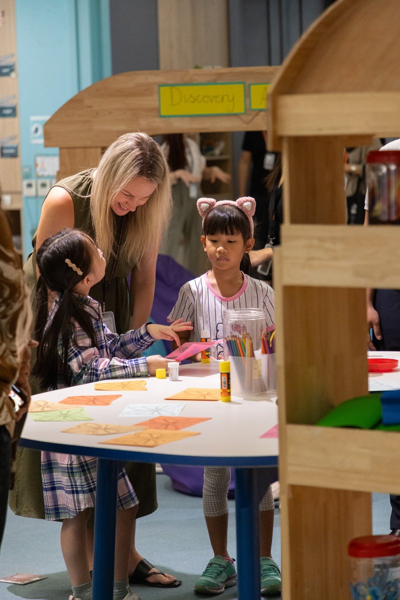 WCIBangkok's tweet image. What a lovely morning we have had today, hosting all our brand new Junior School families here at Wellington College Bangkok. In each of three sessions, we welcomed parents and students to their year ahead. Here's to a great year together! #startofterm #WeAreWellington