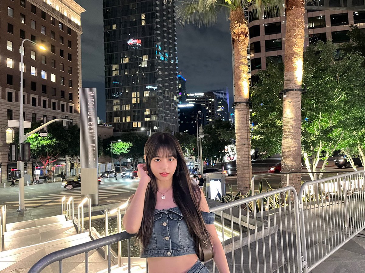 EVERGLOW_twt's tweet photo. [#이유] see you soon L.A♥✨ https://t.co/7BvnkoyTV4