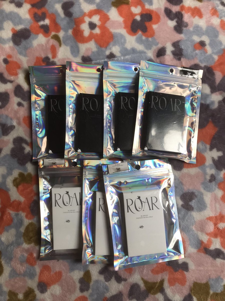 [WTS READY STOCK 🇲🇾] #pasartheboyz #pasartbz 

💌 TBZ ROAR : Photobook 

💰Price : RM25 each
Realize : ✅✅✅

💌 TBZ ROAR : Platform 

💰Price : RM15 each
Realize : ✅✅✅
Reach : ✅✅✅✅

📌 Price exc postage ( RM8 WM ).
📌 DM me on TELEGRAM  @/qillarusman if interested.