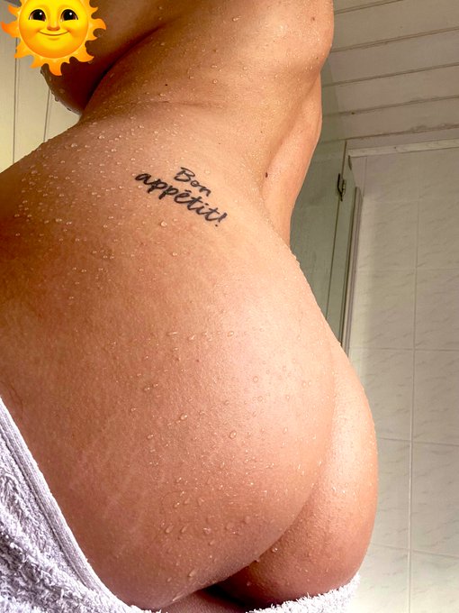Guten Morgen meine Lieben ☀️  F&uuml;r noch mehr feuchteres ➡️  https://t.co/FUbwnaIydj (Abo auch ohne Kreditkarte<a href="/tag/booty"class="tags"><span>#booty</span></a><a href="/tag/tattoo"class="tags"><span>#tattoo</span></a><a href="/tag/butt"class="tags"><span>#butt</span></a><a href="/tag/wet"class="tags"><span>#wet</span></a><a href="/tag/ass"class="tags"><span>#ass</span></a><a href="/tag/doggy"class="tags"><span>#doggy</span></a><a href="/tag/nurse"class="tags"><span>#nurse</span></a><a href="/tag/bigbooty"class="tags"><span>#bigbooty</span></a>
