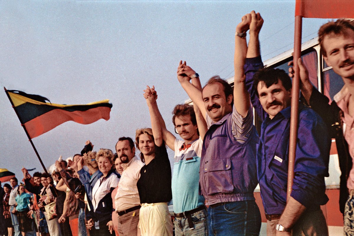 34 yrs ago, a human chain was formed across #Lithuania, #Latvia, #Estonia. The #BalticWay stands as freedom's emblem. 

Tomorrow, as #Ukraine marks its Independence, we echo: You've achieved it once; you can do it again, and hopefully, it’s gonna be enough #SlavaUkraini