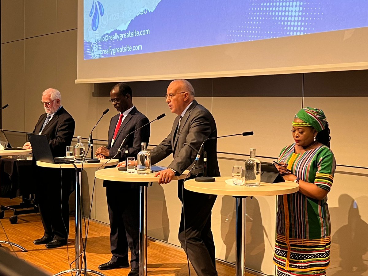 MwriEgypt's tweet image. During H.E.'s participation in the "#WorldWaterWeek" in #Stockholm, Prof. Dr. @HaniSewilam, Minister of Water Resources &amp;amp; Irrigation,and Chairman of the #AMCOW, participated in the high-level ministerial session titled "#Africa Day... Innovations and Knowledge Exchange", which