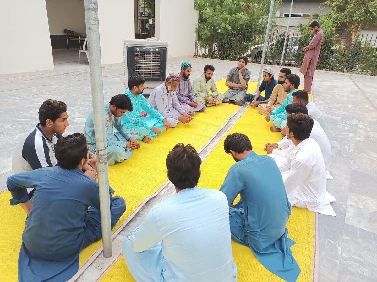 MSMSPUNJAB's tweet photo. مصطفوی سٹوڈنٹس موومنٹ ضلع ملتان کی طرف سے ہفتہ وار سٹدی سرکل کا انعقاد کیا گیا ۔
جس میں خصوصی شرکت راشد مصطفوی صدر MSM جنوبی پنجاب نے کی۔
@Rashidmustafvi2 @MSMPakistan_ #MSMSouthPunjab #MSM #MSMPakistan #MSMMultan https://t.co/laTJ7MpBk2