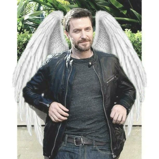 gonzocolor's tweet photo. Random picture post 🦋
#dailyarmitage #richardarmitage #dailydean #deanogorman #additionalaidan #aidanturner #angel #butterfly #wings https://t.co/0UWM5MUNcG
