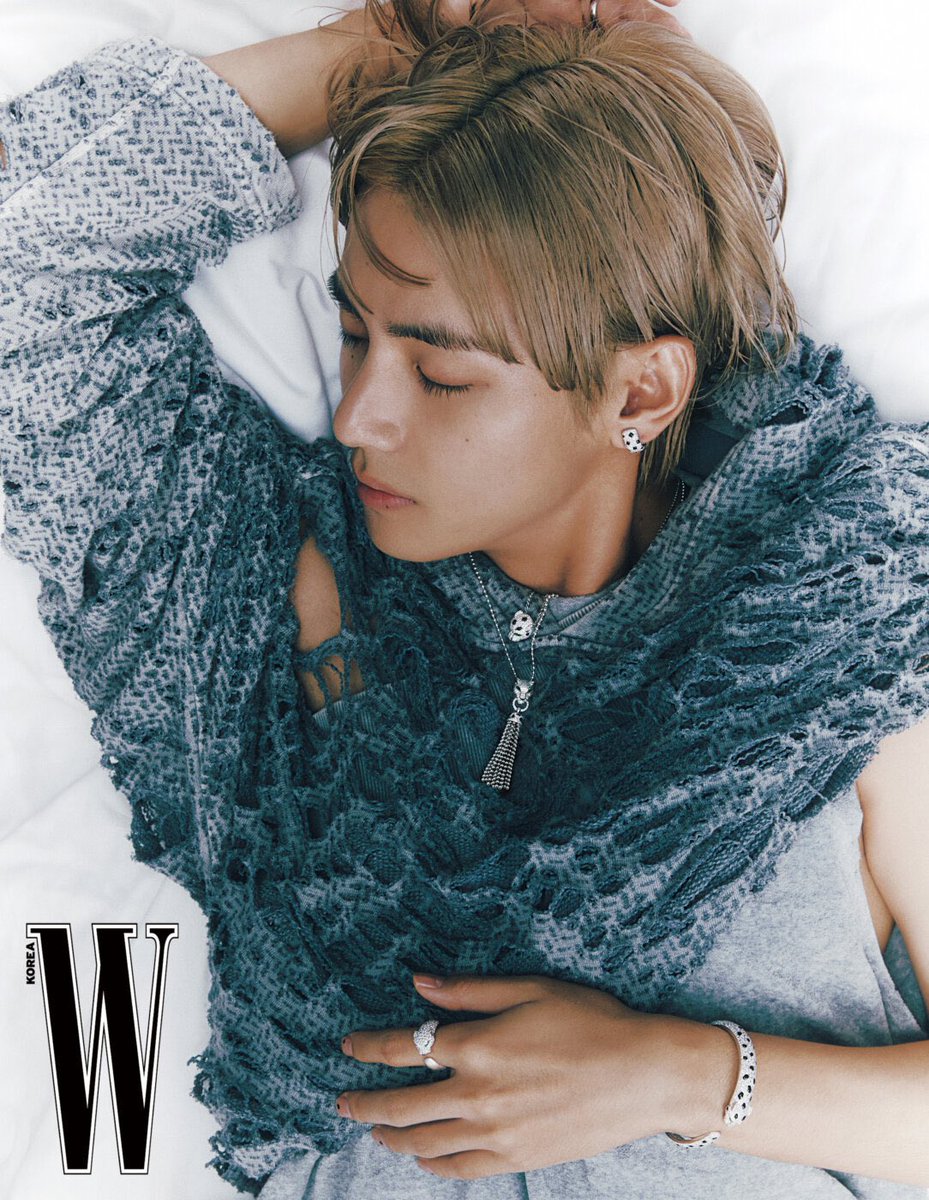 BIGHIT_INFO's tweet photo. wkorea &amp; wkorea_man Instagram Post https://t.co/0FZwQV5GUF