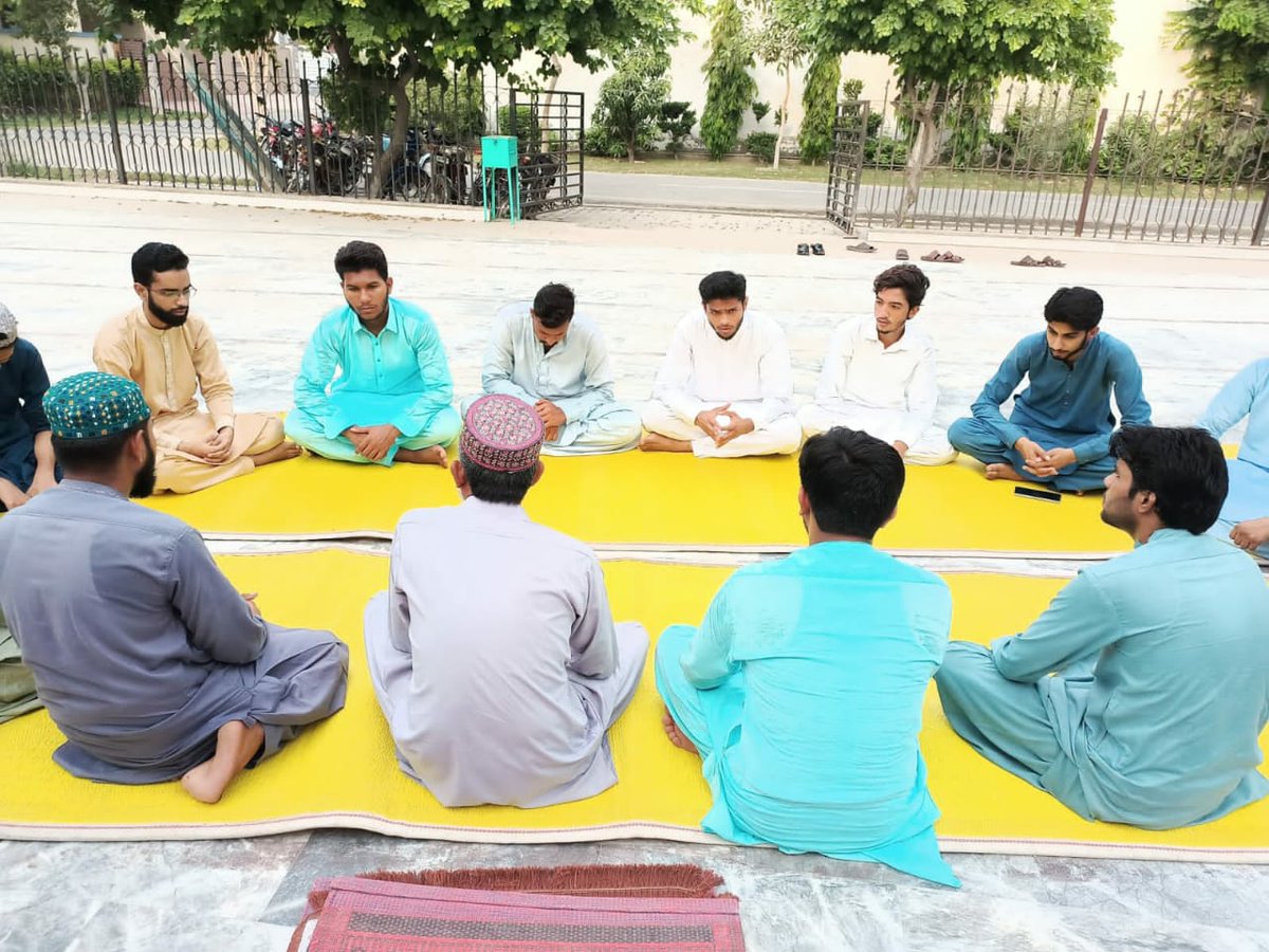 MSMSPUNJAB's tweet photo. مصطفوی سٹوڈنٹس موومنٹ ضلع ملتان کی طرف سے ہفتہ وار سٹدی سرکل کا انعقاد کیا گیا ۔
جس میں خصوصی شرکت راشد مصطفوی صدر MSM جنوبی پنجاب نے کی۔
@Rashidmustafvi2 @MSMPakistan_ #MSMSouthPunjab #MSM #MSMPakistan #MSMMultan https://t.co/laTJ7MpBk2