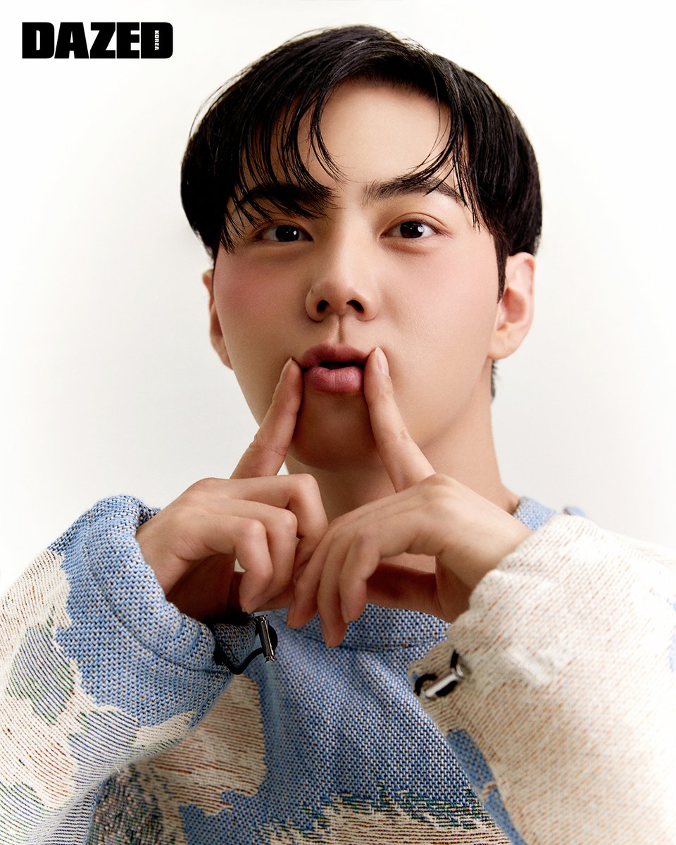 DazedKorea's tweet photo. 우리의 연애

국내를 비롯해 해외에서도 뜨거운 반향을 불러일으키고 있는 <남의연애 2>의 중심에 선 준성과 성호, 이른바 ‘준성호’. 촬영이 끝난 후 모두가 바라던 현실 커플이 된 이들의 첫 패션 화보와 인터뷰.

#이준성 #신성호 #준성호 #남의연애2 https://t.co/AcmCDL6JEd
