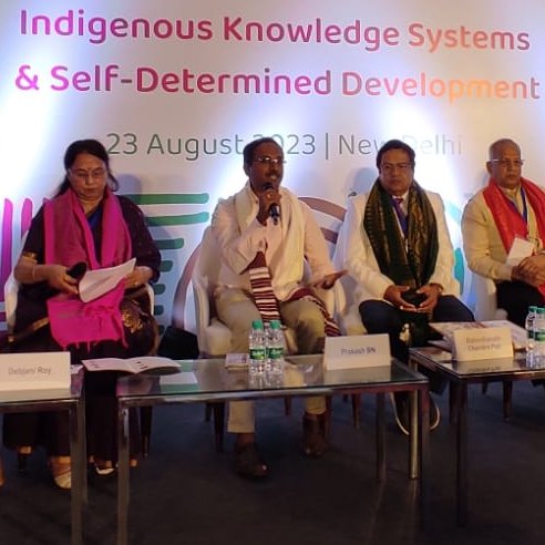 IBC_PF's tweet photo. @USAndIndia @usaid_india @PiramalFdn @PiramalS Dr. Prakash BN, a public health researcher at the University of Trans-Disciplinary Health Sciences & Technology, discussed about their prolific research, documentation, and teaching conducted and preservation of medicinal plants and herbs. #indigenousknowledge4dev #jagarseries https://t.co/CBAq8G5GBY