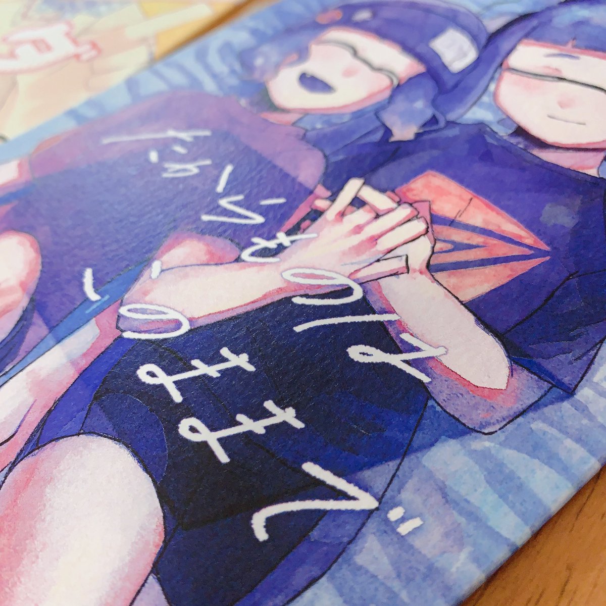 インクリング ,イカガール(スプラトゥーン) 「本届いた!!コマ割りとトーンにするのミスってたりしてるところあったけどそれもご愛」|ハナダ‎(イ)のイラスト