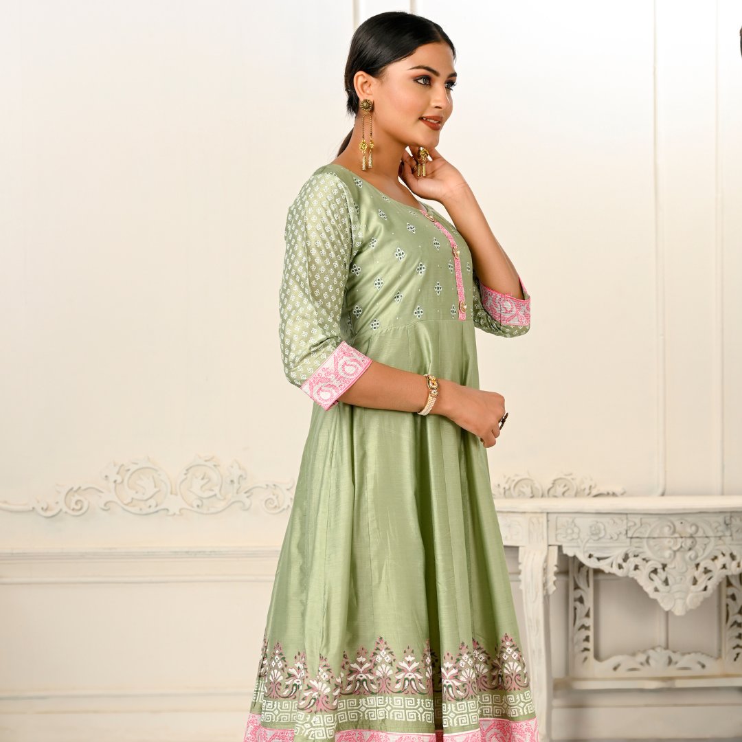 jivorafashion's tweet image. JIVORA's collection introduces an artistry and comfort through Handprint Cotton Kurtis with light embroidery.  Try Now  

#Jivora #JivoraFashion #KurtaStyle #CottonKurta #GreenKurta #EthnicWear #TraditionalAttire #ComfortableFashion