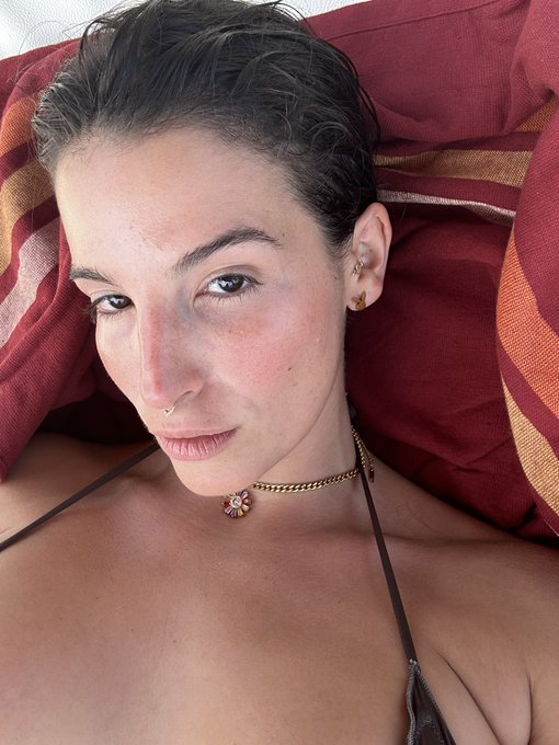 HonGuEADA 🍄 https://t.co/SsDEtYJcoz