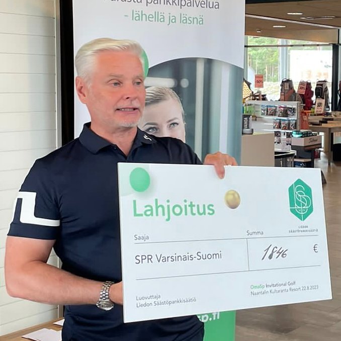 Liedon Säästöpankkisäätiö sr lahjoitti <a href="/sprvspiiri/">Punainen Risti Varsinais-Suomen piiri</a>'lle Oma Säästöpankki Oyj:n vuotuisessa golfkilpailussa saavutetun bogeypistemäärän mukaisen summan. Lahjoituksen luovutti säätiön toimitusjohtaja Jouni Niuro. Kiitos Liedon Säästöpankkisäätiö, kun autatte meitä auttamaan! ❤️