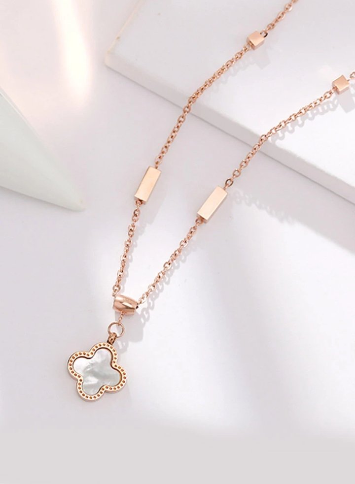 Maxpein1508's tweet photo. Check out this product I found:
Adele four- leaf clover fancy necklace🌷📿
https://t.co/U8VpX9eshF https://t.co/six1hubGWr