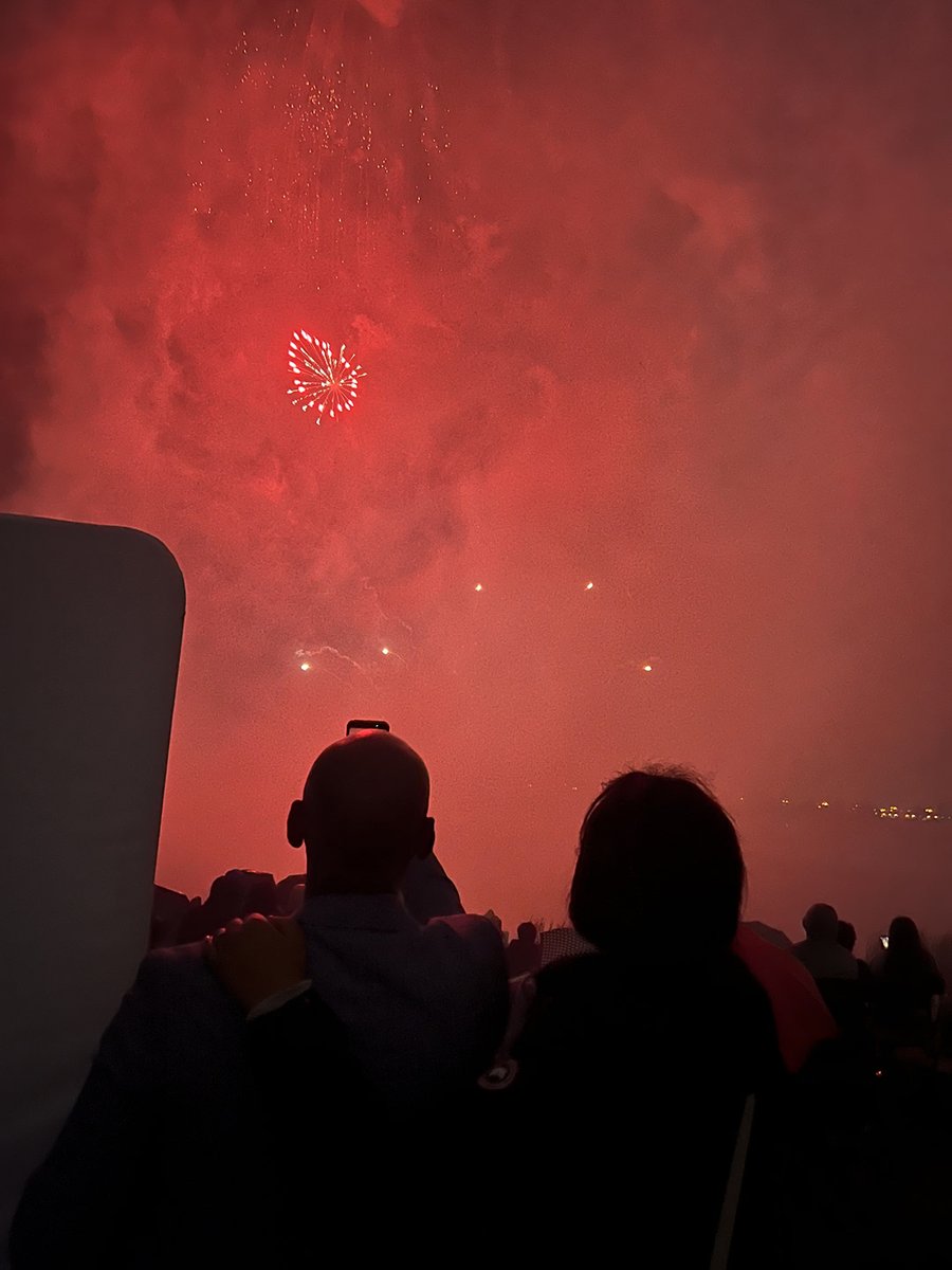 GelilaMast's tweet photo. Unbelievable time at @GlobalFest YYC  🎆 #portugal  lit up the sky with an incredible fireworks display that left us amazed! 🌌 #TD #presentingpartner .  Rain or shine the show must go on.  Pleasure to host @AlRamsay at this incredible festival of light 
 🥂 🍿 #TDproud https://t.co/fVQFSJDXpf