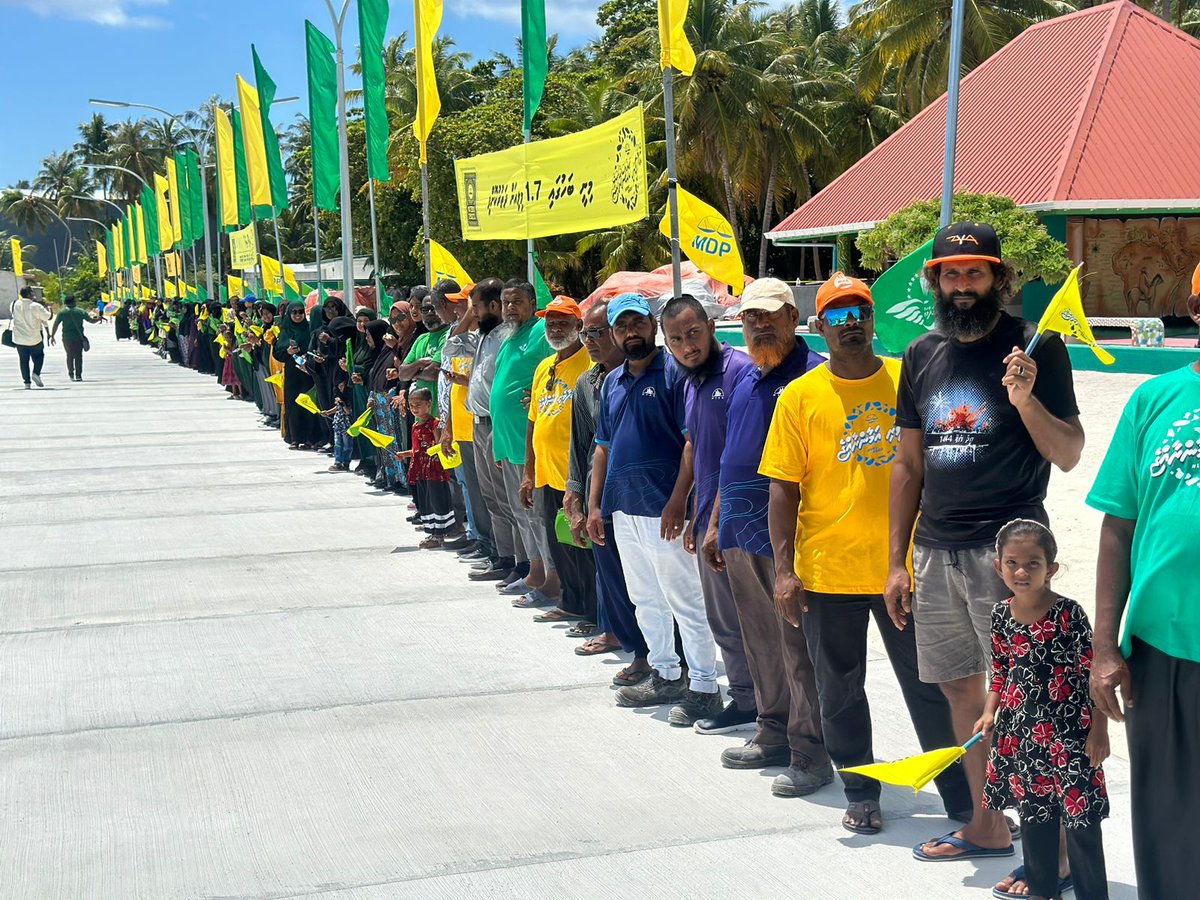 shaahid_96's tweet photo. @MDPSecretariat Riyaasee candidate Raees @ibusolih campaign dhathurufulhugetherein Raa #kinolhas ah vadaigathun..
#RiyaaseeInthihaabu2023
#Election2023
#kinolhas2023 https://t.co/sGJlJtgoxS