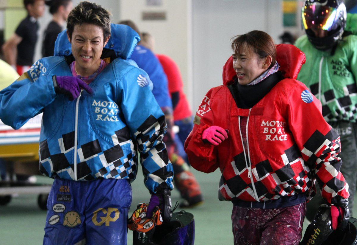 ⭐︎激レア⭐︎守屋美穂選手似顔絵 50枚限定パーカー 2日目ピット】 9Rは守屋美穂選手と深谷知博選手の激しい3着争い