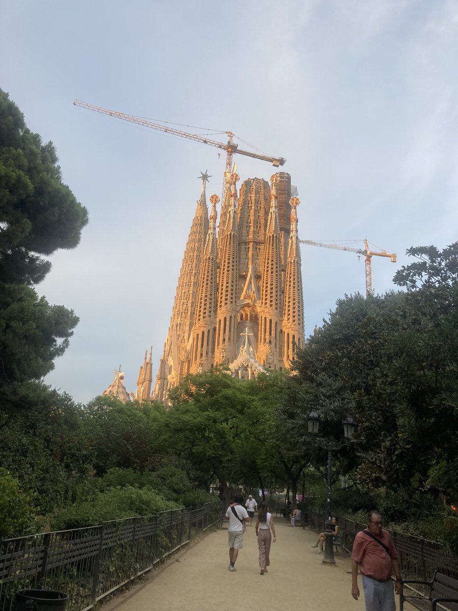 SHDreamlife's tweet photo. This is truly a work of art

Antoni Gaudi's Sagrada Familia

Barcelona 🔥 https://t.co/vjmmJcKO4d