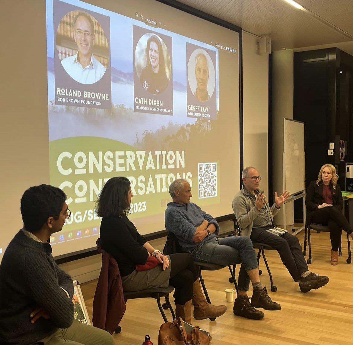 Last night, the first chat for ‘Conservation Conversations’, on the fundamental role governance plays, the risks &amp; high value outcomes. 
Kudos <a href="/vishnu_prahalad/">Vishnu Prahalad</a> &amp; UTAS Environ Society for hosting this superb panel 🌿 <a href="/geofflaw144/">Geoff Law</a> <a href="/_cath_dickson/">Cath Dickson</a> &amp; <a href="/slowguns/">harx</a>