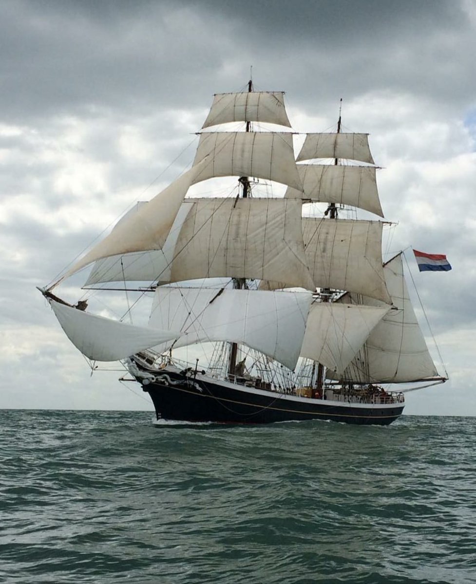 rosacruz7's tweet photo. #WindInHerSails https://t.co/jPyL00bptK