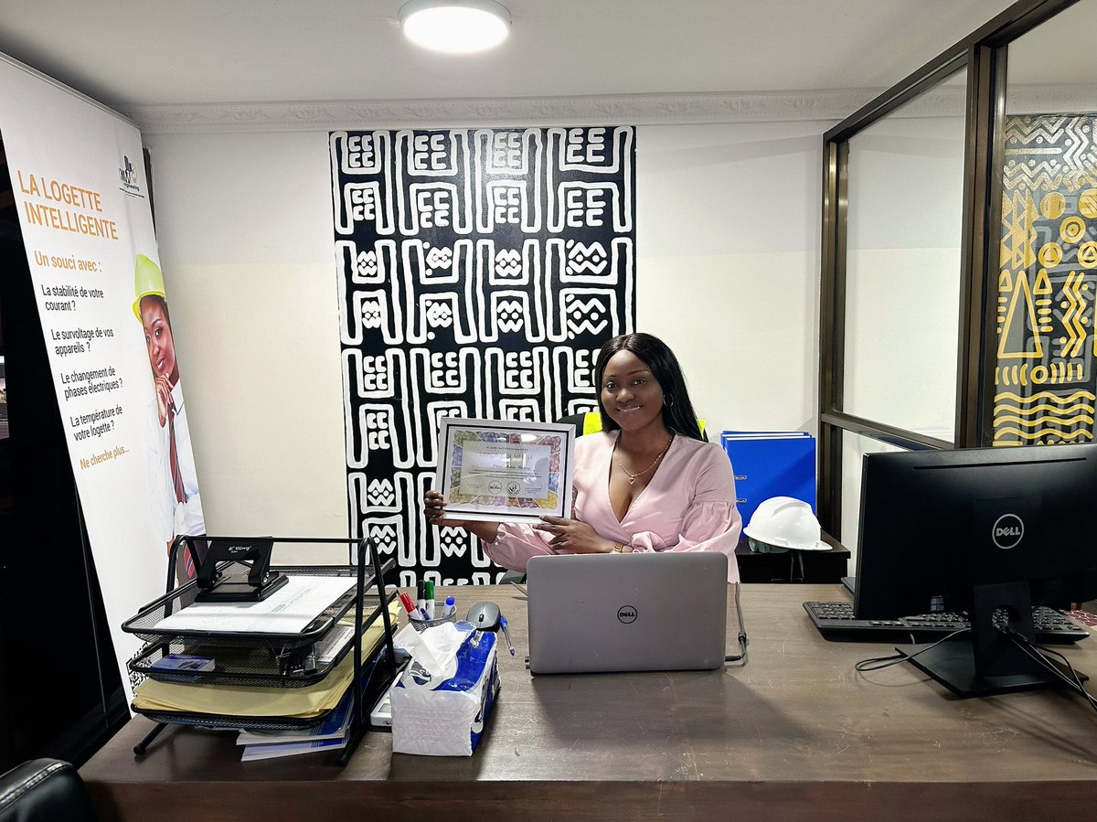 ingénieure Makila👷🏾‍♀️🇨🇩 #KimBox tweet media