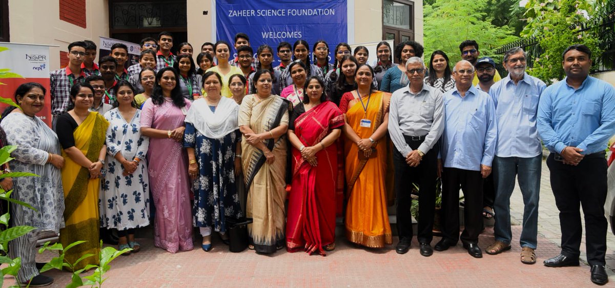 Kampnasta's tweet photo. KAMP'S 10th Scientific Excursion at the Zaheer Science Foundation, New Delhi with CSIR-CLRI, CSIR-IICT and CSIR-IGIB.
#kamp2022 #kamp2023 #zaheersciencefoundation #csiriict #csirigib #csirclri #scientists #students #jigyasa #education #futureofindia #futurescientists #csirjigyasa https://t.co/Id2CNErjWV