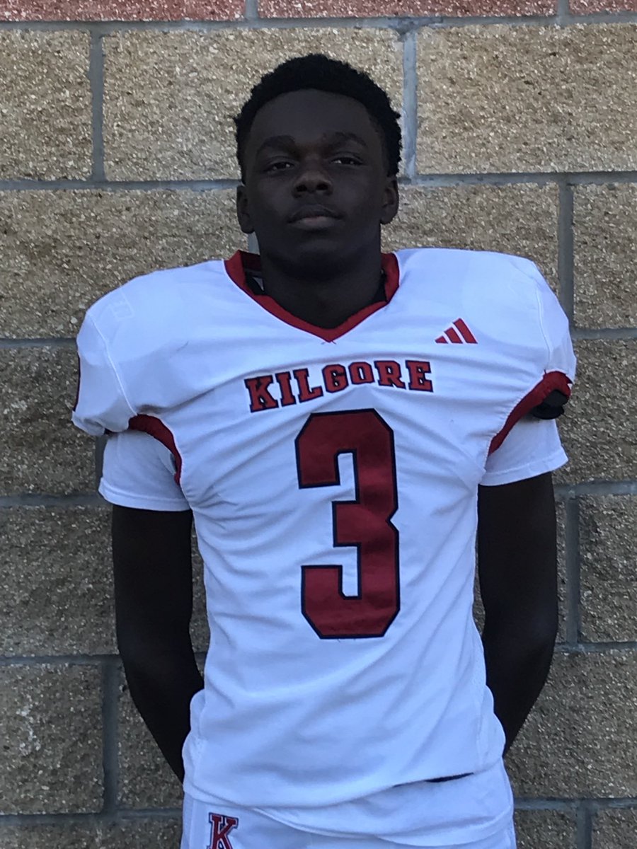 Joeyballgamejh's tweet photo. 3 DAYS until DB Jayden Sanders (3) and the Kilgore Bulldogs kick off the 2023 #Thsfb season on Friday night at https://t.co/rwYPHGAqiB. John Memorial Stadium against Carthage. https://t.co/eMEEhNKQdL
