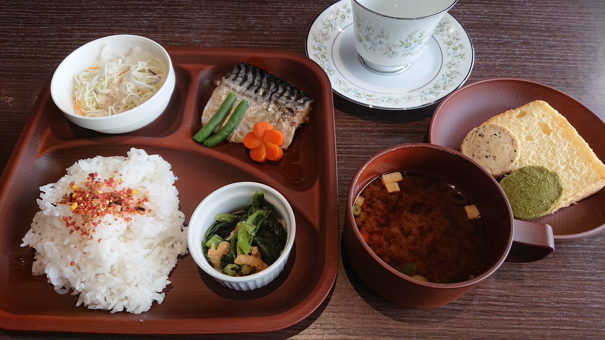 ASTB_info's tweet photo. 8/25（金）
かふぇあしたば開店のお時間となりました💁‍♀️

本日のまかないランチは「さば煮付け」です🎵
ドリンク、プチデザートが付いてきます😉
（小鉢、プチデザートは日替わりです）
700円で、数量限定です☺️

ぜひご来店ください😆

 #稲沢市 #一宮市 #カフェ #喫茶店 #就労継続支援ｂ型 https://t.co/ddEyowVY0p